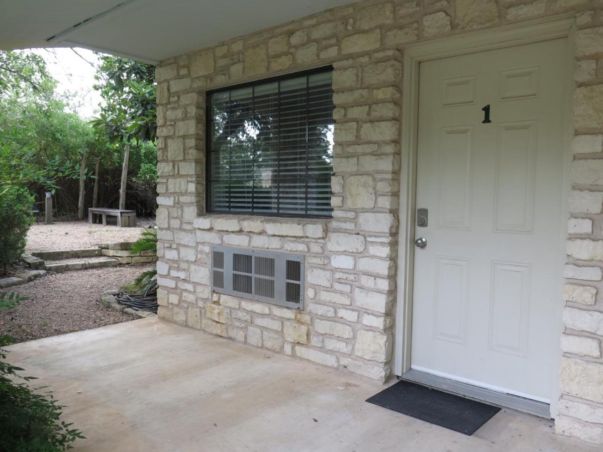 Wimberley Inn & Bar מראה חיצוני תמונה